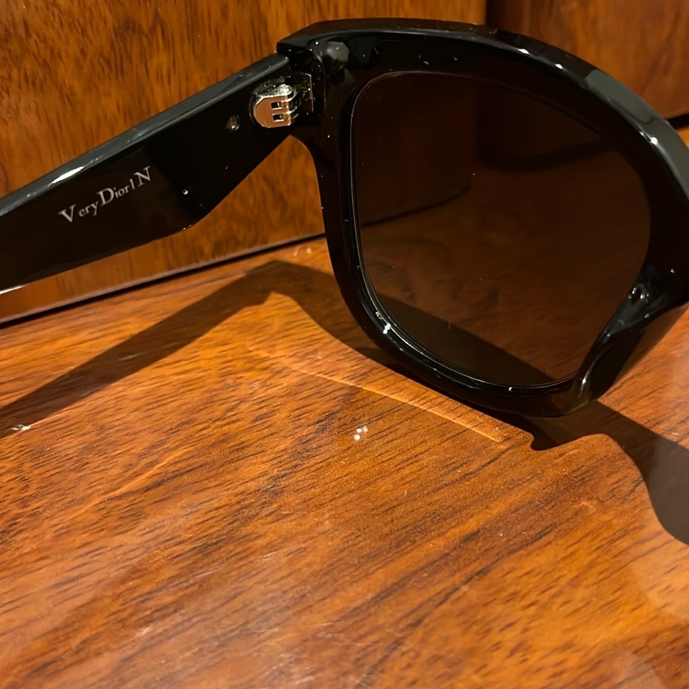 Very Dior 1 N Sunglasses by Christian Dior - Picture 6 of 7